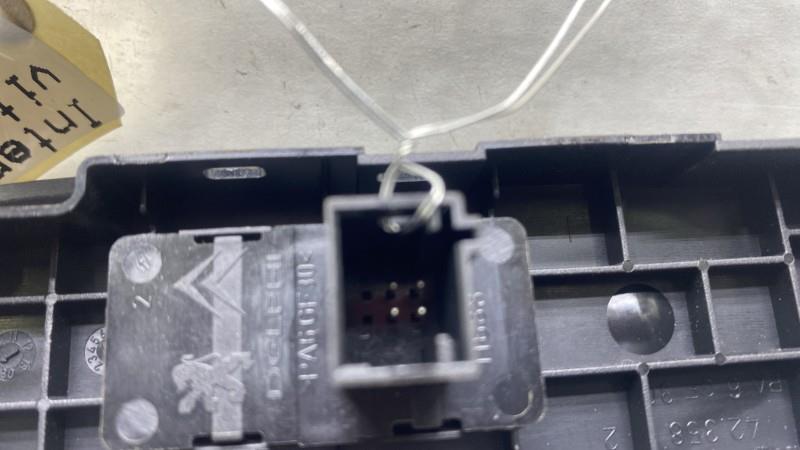 Interruttore lavacristalli anteriore destro CITROEN C5 2 BREAK Diésel - 1