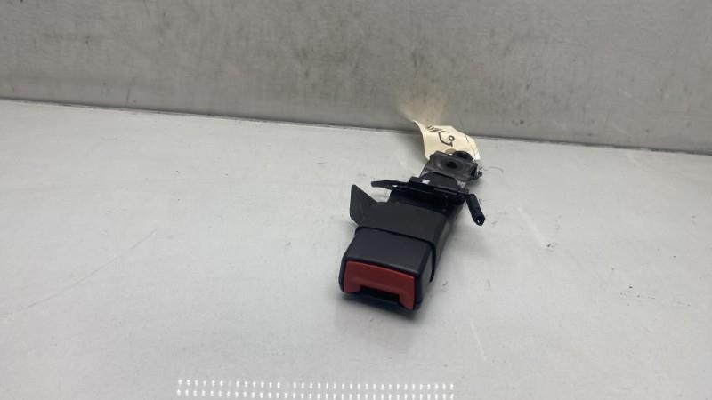Aggancio cintura sicurezza posteriore destro TOYOTA AVENSIS 3 PHASE 2 BREAK Diésel - 1
