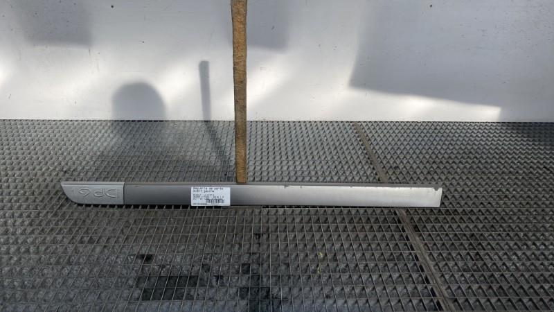 Modanatura portiera anteriore sinistra RENAULT MEGANE 2 PHASE 1 BREAK Diésel - 1