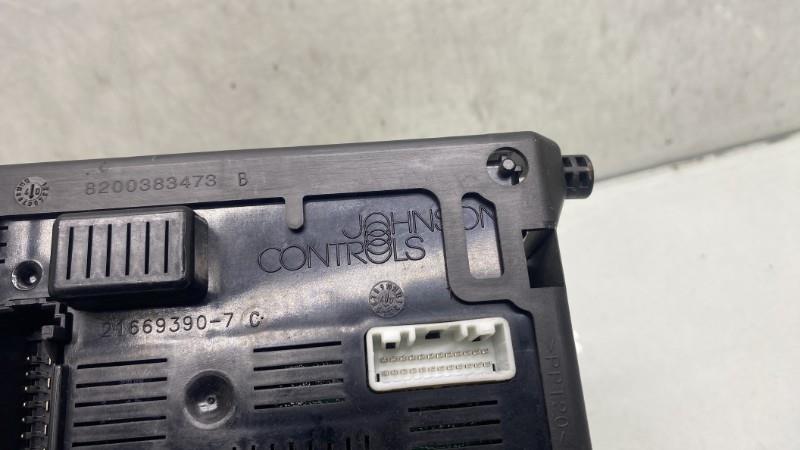 Boitier UCH RENAULT CLIO 3 PHASE 1 Diesel - 1