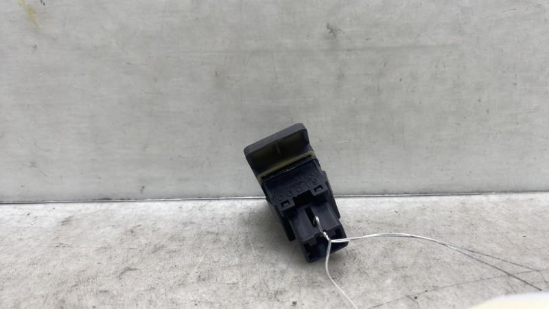 Bouton de warning SUZUKI SWIFT 3 Diesel - 1