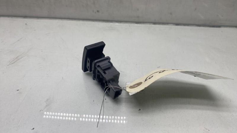Interruttore luci emergenza TOYOTA AVENSIS 3 PHASE 2 BREAK Diésel - 1