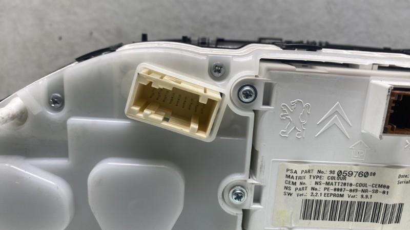 Compteur PEUGEOT 2008 1 PHASE 1 Essence - 1