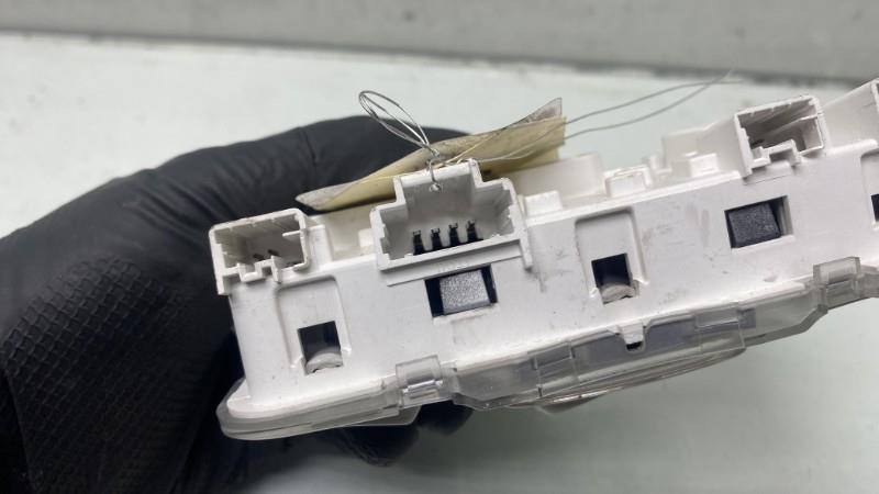 Eclairage de plafonnier CITROEN C4 CACTUS Diesel - 1