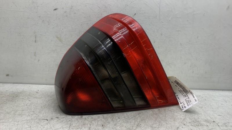 Fanale posteriore principale destro (luci) MERCEDES CLASSE C 202 PHASE 2 Gasolina - 1
