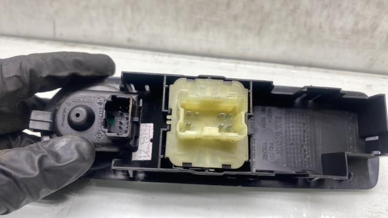 Interruttore lavacristalli anteriore sinistro RENAULT CLIO 4 PHASE 1 Diésel - 1