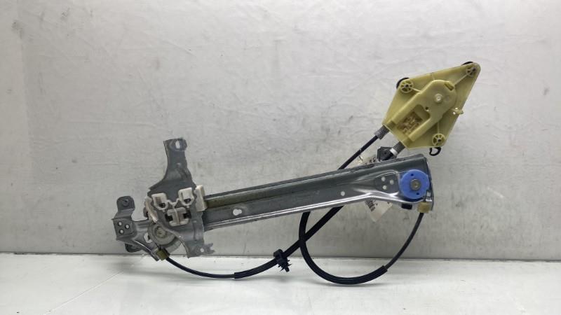 Alzacristalli manuale posteriore sinistro RENAULT MEGANE 3 PHASE 2 BREAK Diésel - 1