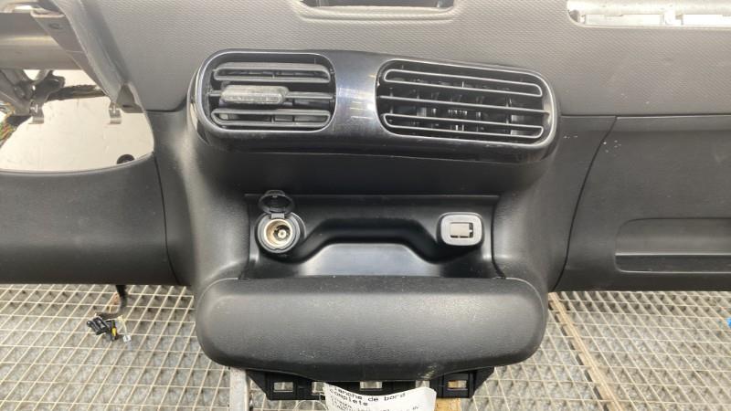 Planche de bord complete CITROEN C4 CACTUS Diesel - 1