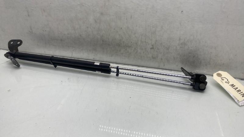 Verin de coffre MAZDA DEMIO PHASE 1 BREAK Essence - 1