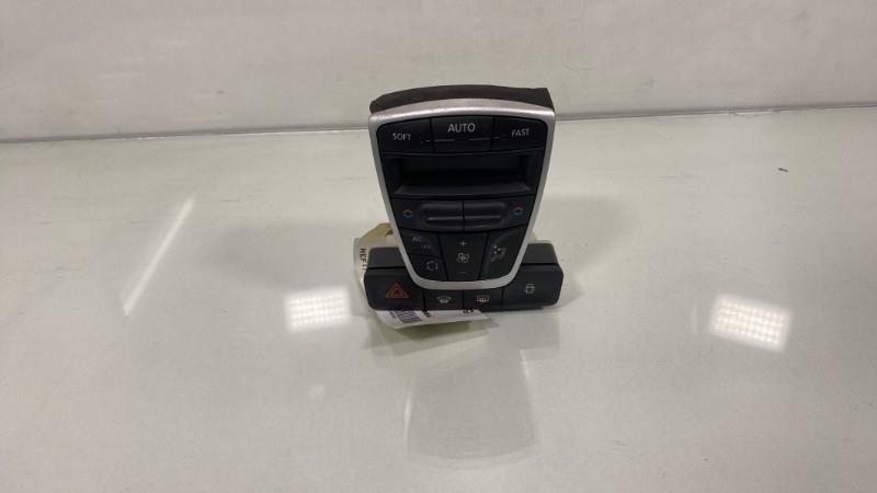 Bouton de warning RENAULT LAGUNA 3 PHASE 1 Diesel - 1