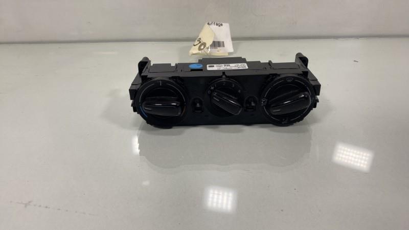 Commande chauffage VOLKSWAGEN UP PHASE 1 Essence - 1