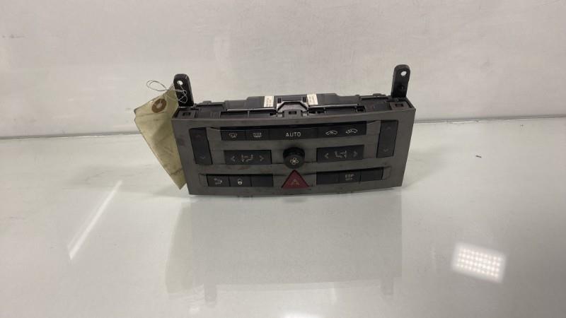 Commande chauffage PEUGEOT 407 PHASE 1 BREAK Diesel - 1