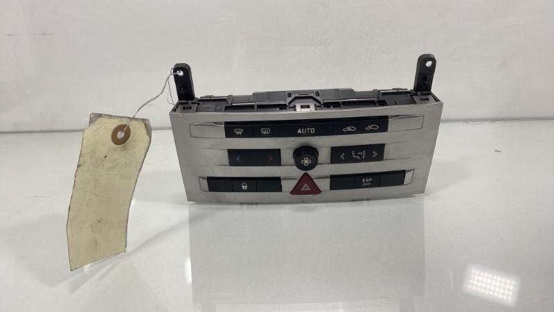 Commande chauffage PEUGEOT 407 PHASE 1 Diesel - 1