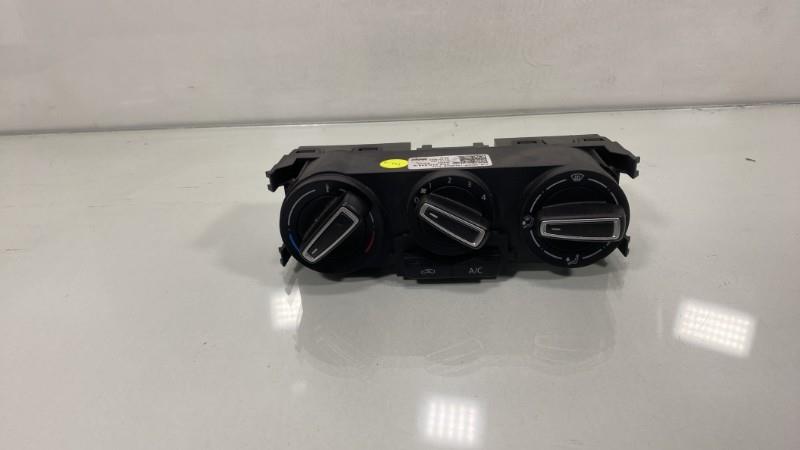 Commande chauffage VOLKSWAGEN POLO 5 PHASE 2 Essence - 1
