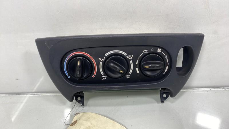Commande chauffage RENAULT MEGANE 1 PHASE 2 Essence - 1