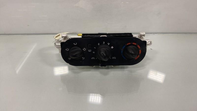 Commande chauffage RENAULT TWINGO 2 PHASE 1 Essence - 1