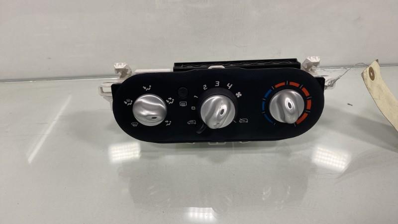 Commande chauffage RENAULT TWINGO 2 PHASE 1 Essence - 1