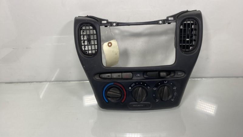 Commande chauffage TOYOTA YARIS VERSO PHASE 1 Diesel - 1