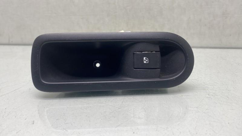 Interruttore lavacristalli posteriore destro RENAULT MEGANE 2 PHASE 2 Diésel - 1