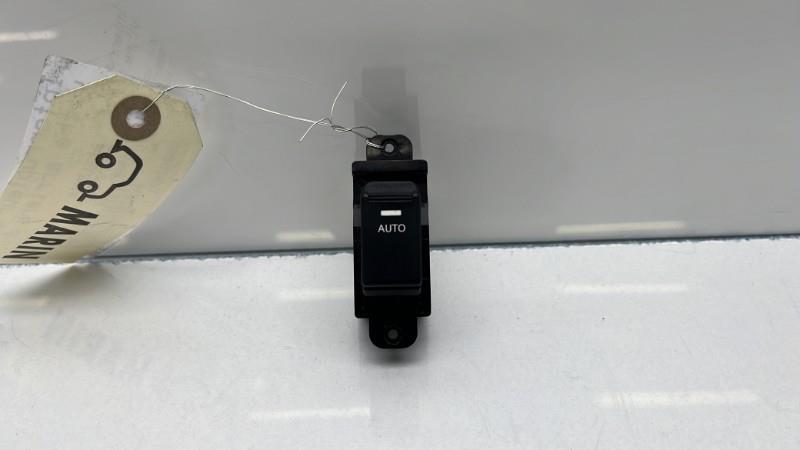 Interruttore lavacristalli posteriore destro KIA SORENTO 2 PHASE 2 Diésel - 1