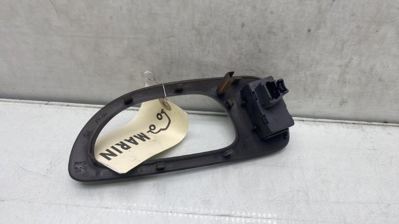 Interruttore lavacristalli posteriore sinistro PEUGEOT 307 PHASE 1 BREAK Diésel - 1