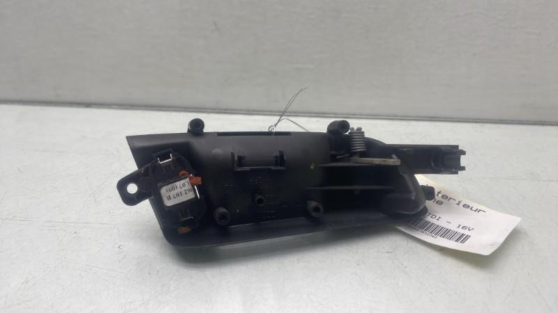 Poignee interieur avant gauche AUDI A3 2 PHASE 1 Diesel - 1