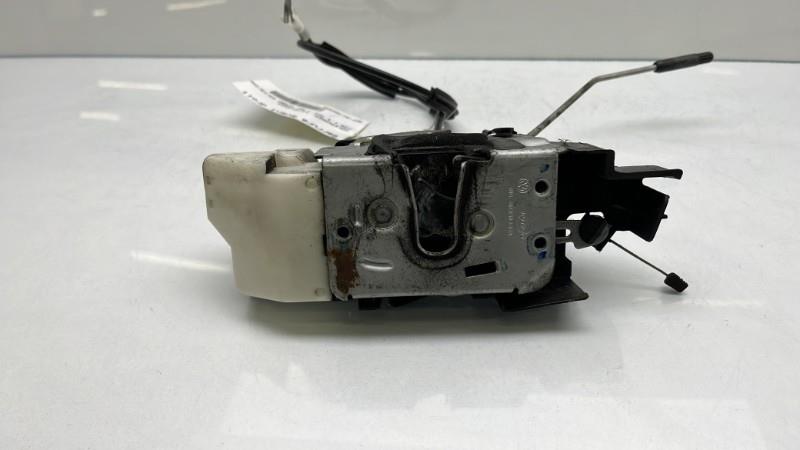 Serrure avant droit VOLKSWAGEN FOX Diesel - 1