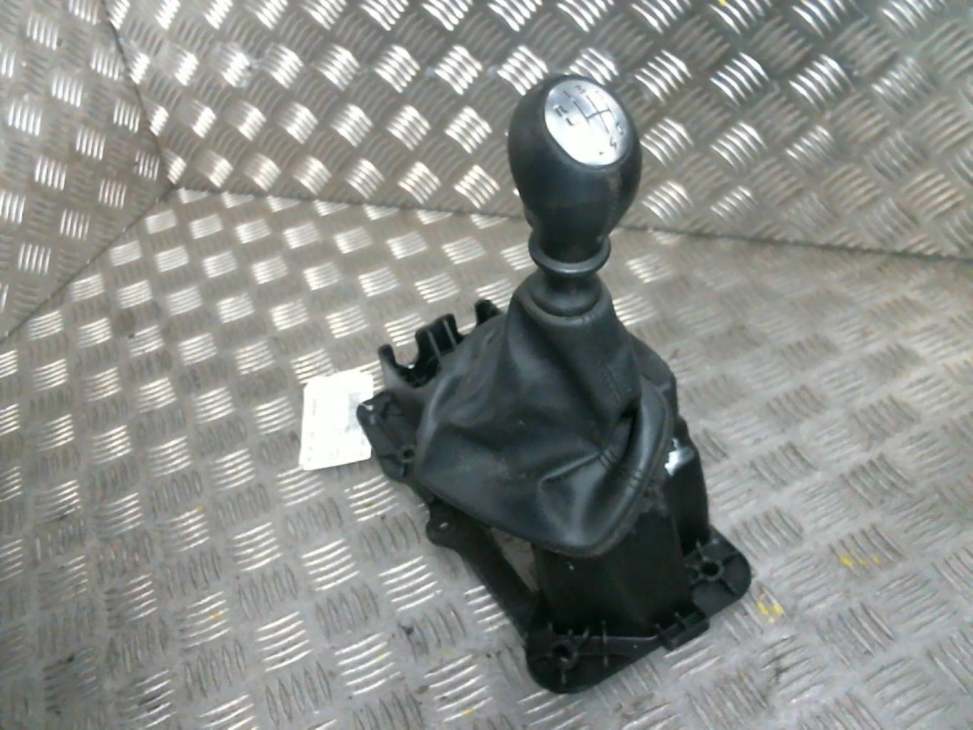 Levier de vitesses RENAULT MEGANE 3 PHASE 3  - 1
