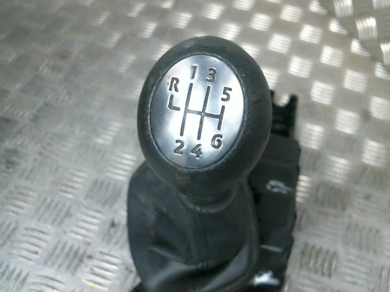 Levier de vitesses RENAULT MEGANE 3 PHASE 1 Diesel - 1