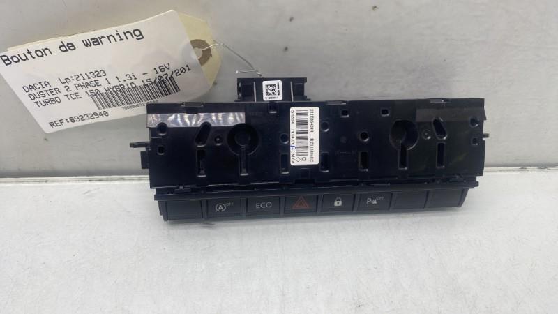 Bouton de warning DACIA DUSTER 2 PHASE 1 Essence/Hybride - 1