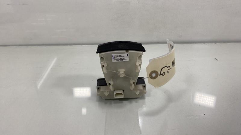 Bouton de warning RENAULT LAGUNA 3 PHASE 1 Diesel - 1