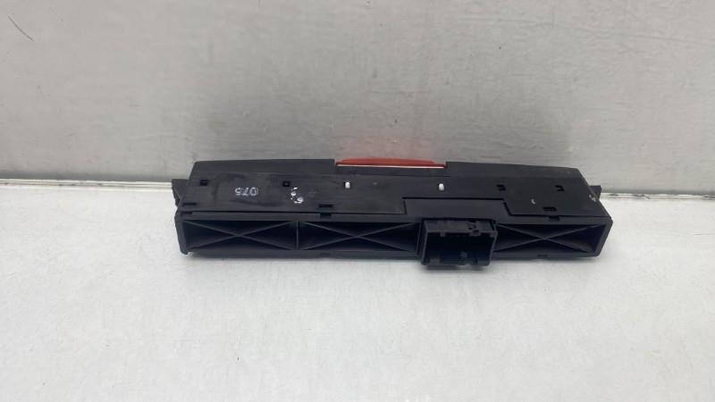 Bouton de warning ALFA ROMEO GT COUPE Diesel - 1