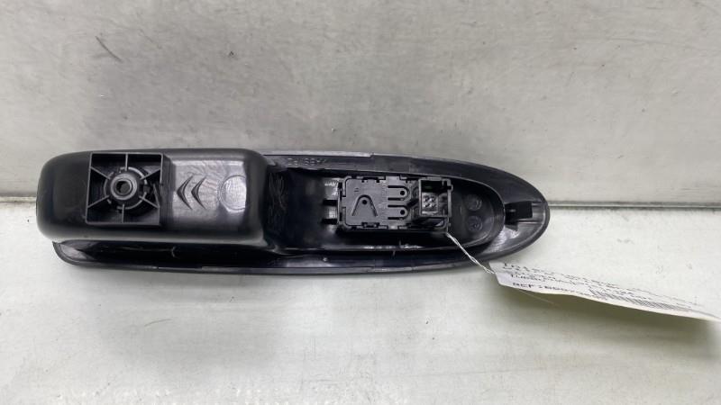 Interruttore lavacristalli posteriore destro CITROEN C4 2 PHASE 1 Diésel - 1