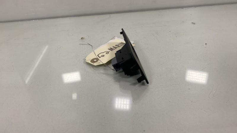 Interruttore lavacristalli posteriore destro AUDI A1 1 SPORTBACK PHASE 1 Diésel - 1