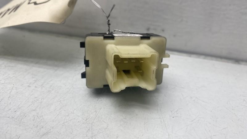 Interruttore lavacristalli posteriore sinistro DACIA DUSTER 2 PHASE 1 Gasolina/Híbrido - 1