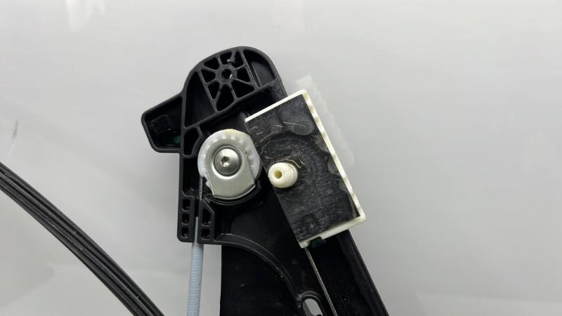 Alzacristalli elettrico anteriore destro PEUGEOT 3008 2 PHASE 1 Gasolina - 1