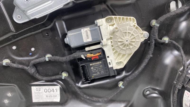 Alzacristalli elettrico anteriore sinistro VOLKSWAGEN PASSAT 5 BREAK Diésel - 1