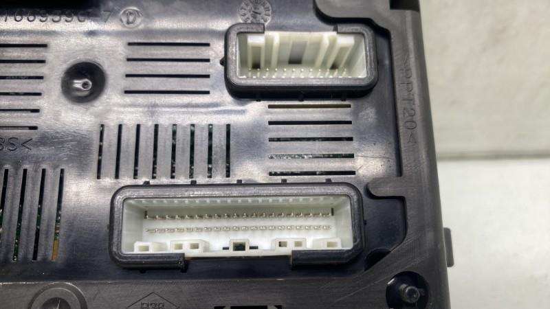 Boitier UCH RENAULT CLIO 3 PHASE 1 Diesel - 1