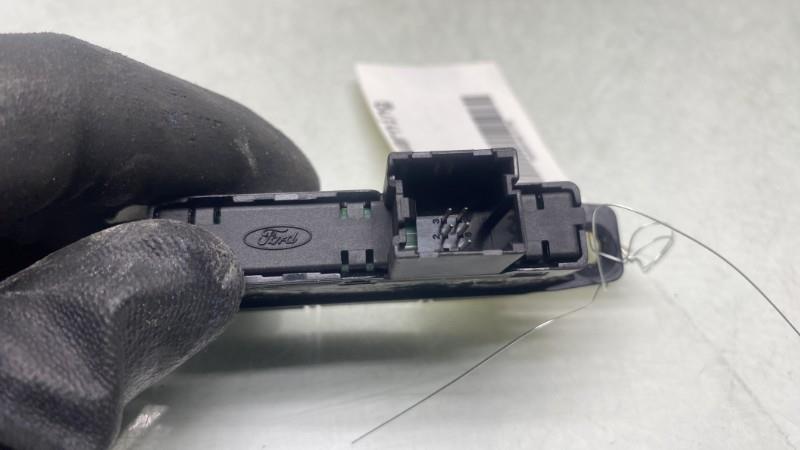 Bouton de warning FORD KA+ Essence - 1