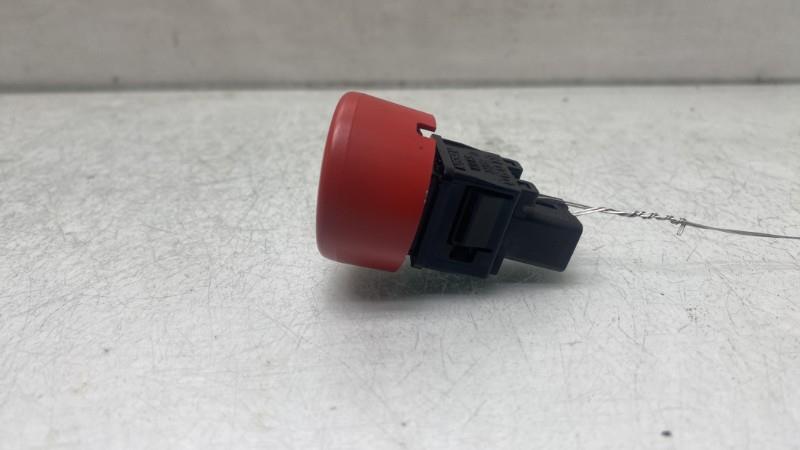 Bouton de warning NISSAN CUBE Diesel - 1