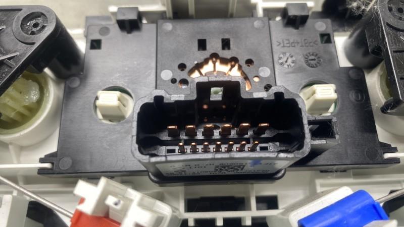 Commande chauffage RENAULT TWINGO 3 PHASE 1 Essence - 1