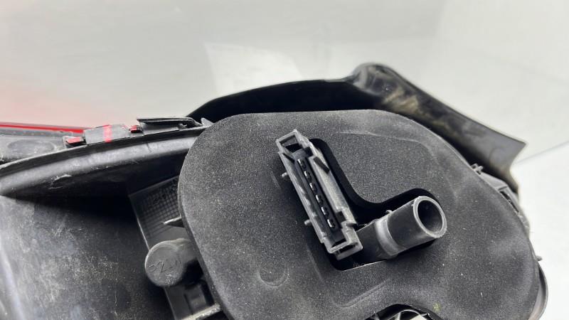Fanale posteriore principale destro (luci) VOLKSWAGEN SCIROCCO 3 PHASE 1 COUPE Gasolina - 1