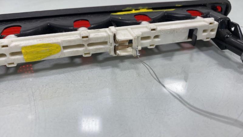 Feu arriere stop central SUZUKI SWIFT 3 Essence - 1