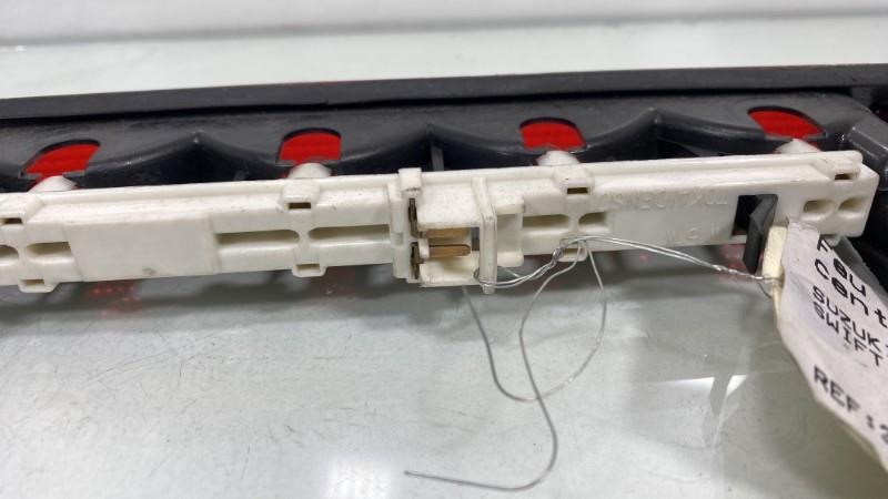 Feu arriere stop central SUZUKI SWIFT 3 Diesel - 1