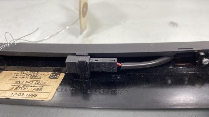 Feu arriere stop central AUDI TT 1 COUPE Essence - 1