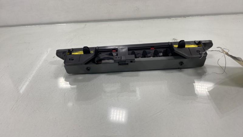 Feu arriere stop central CHEVROLET ORLANDO Diesel - 1