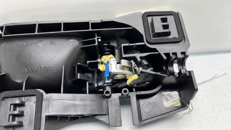 Maniglia interna anteriore sinistra PEUGEOT 208 2 Gasolina - 1