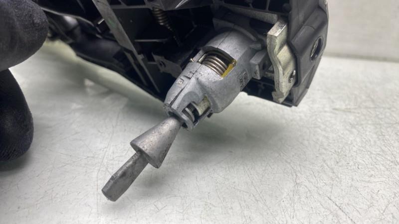 Maniglia portiera anteriore sinistra VOLKSWAGEN POLO 5 PHASE 1 Diésel - 1