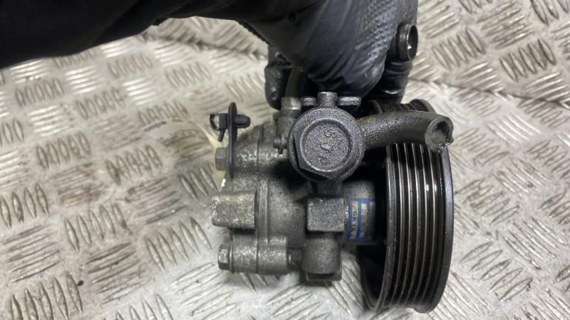 Pompe de direction KIA CARENS 3 Diesel - 1