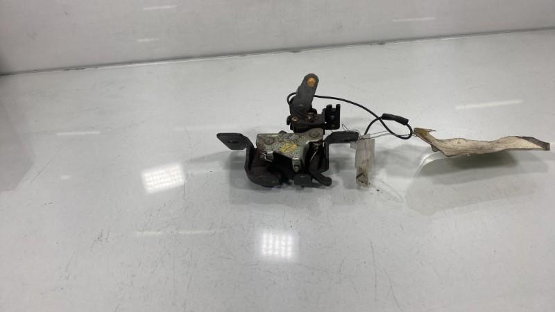 Serrure de coffre MAZDA DEMIO PHASE 1 BREAK Essence - 1